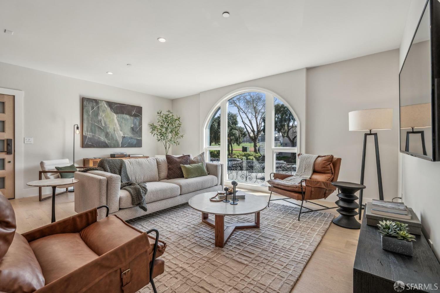 1624 Bay Street  San Francisco CA 94123 photo