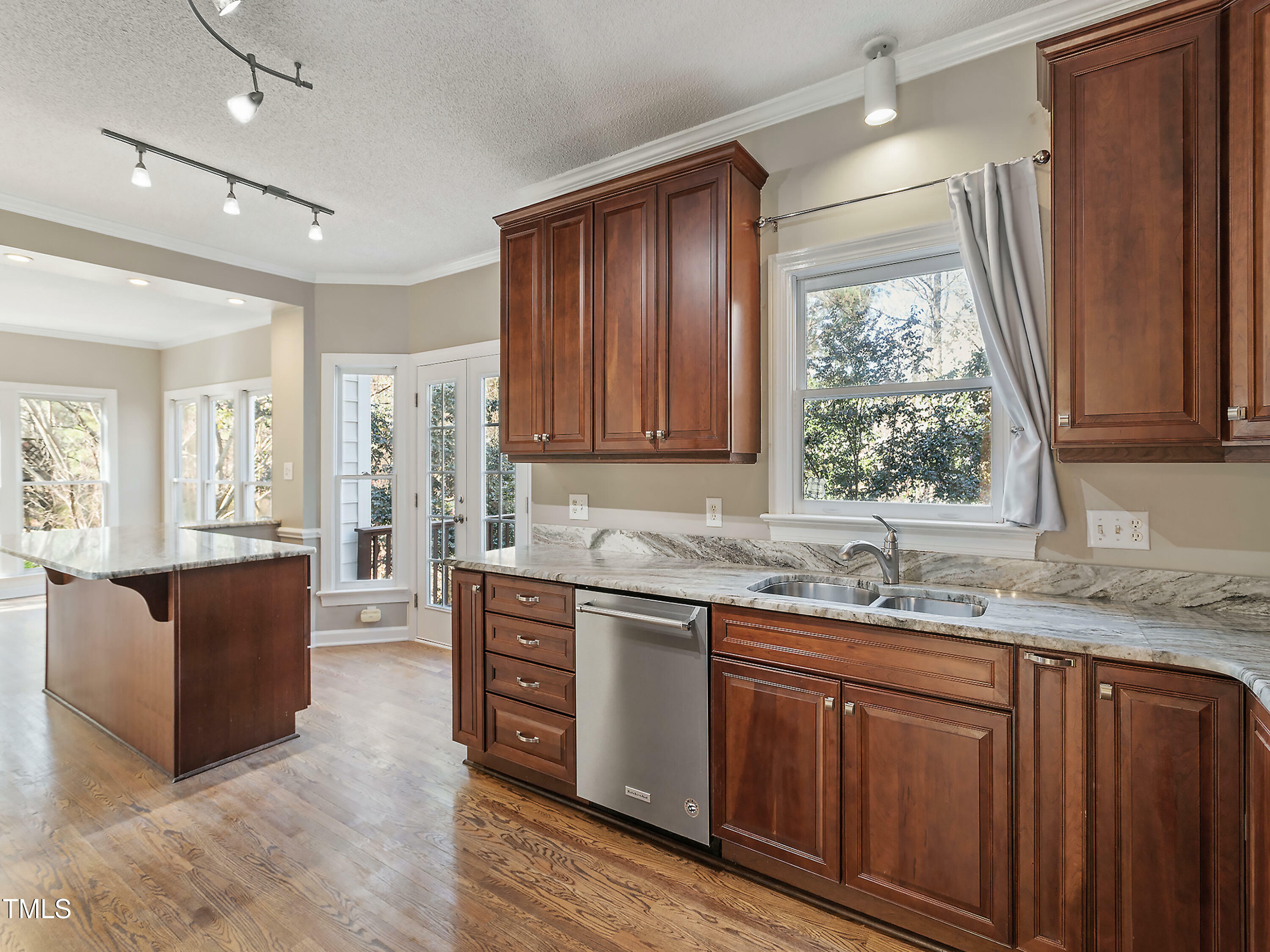 Property Photo: 725 Littleleaf Court NC 27540