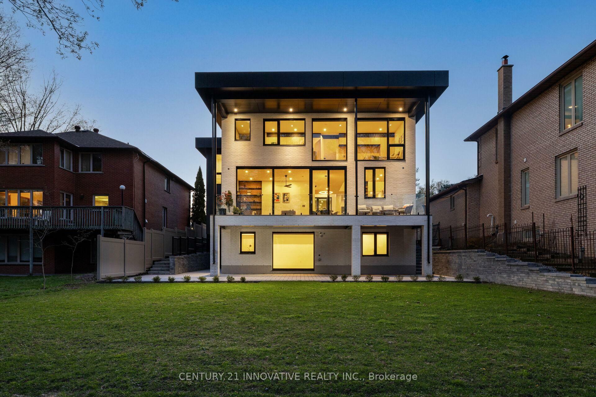 Photo de la propriété: 10 Haida Court ON M1C 3L1
