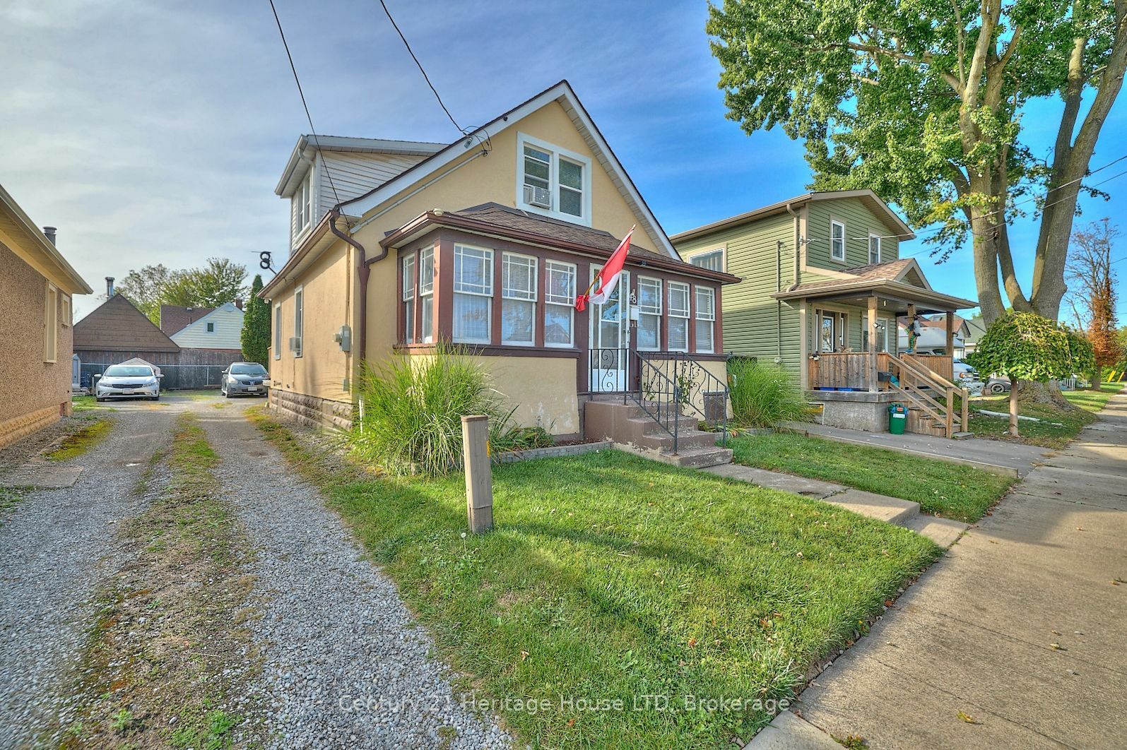 Property Photo:  48 Semley Ave  ON L3C 1X4 