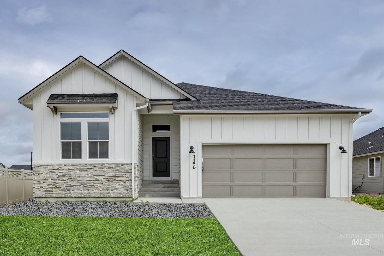 Property Photo: 1456 W Bass River Dr ID 83642