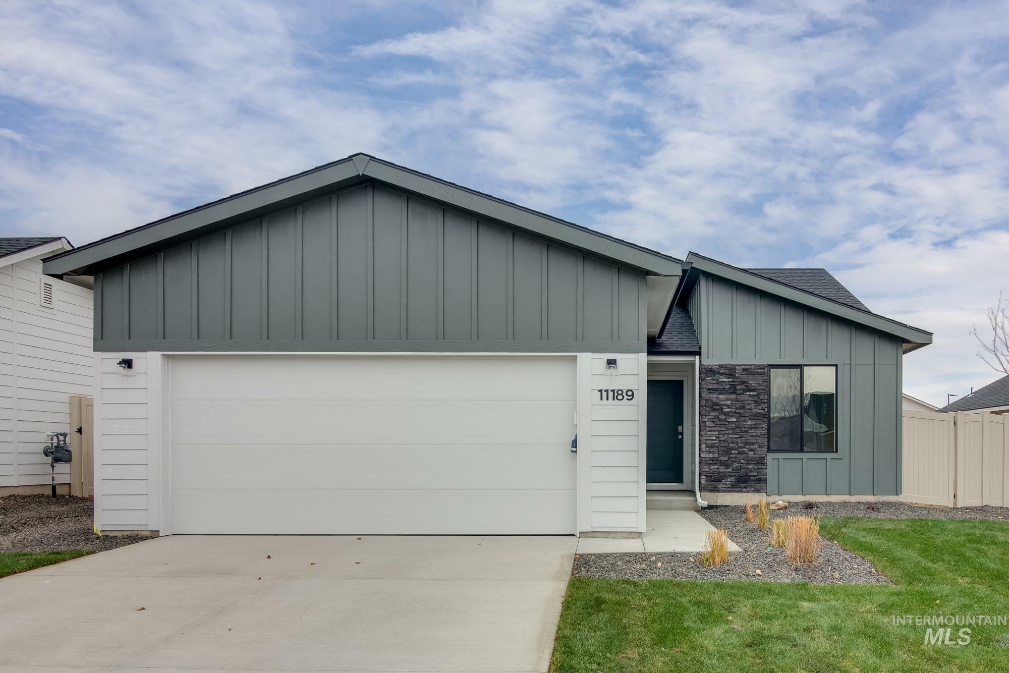 2811 E Valley Wind St  Kuna ID 83634 photo