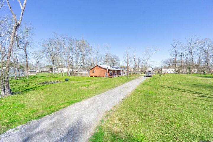 Property Photo: 14098 Adam Arceneaux Dr LA 70737