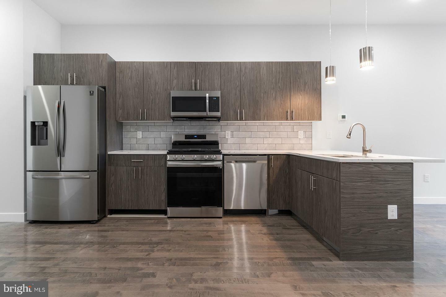 Property Photo: 1947 N 7th Street PA 19122