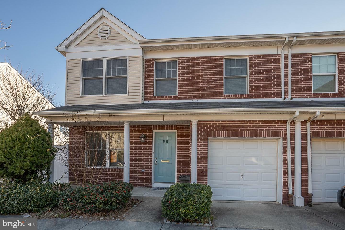 Property Photo: 1331 S Lawrence Street PA 19147
