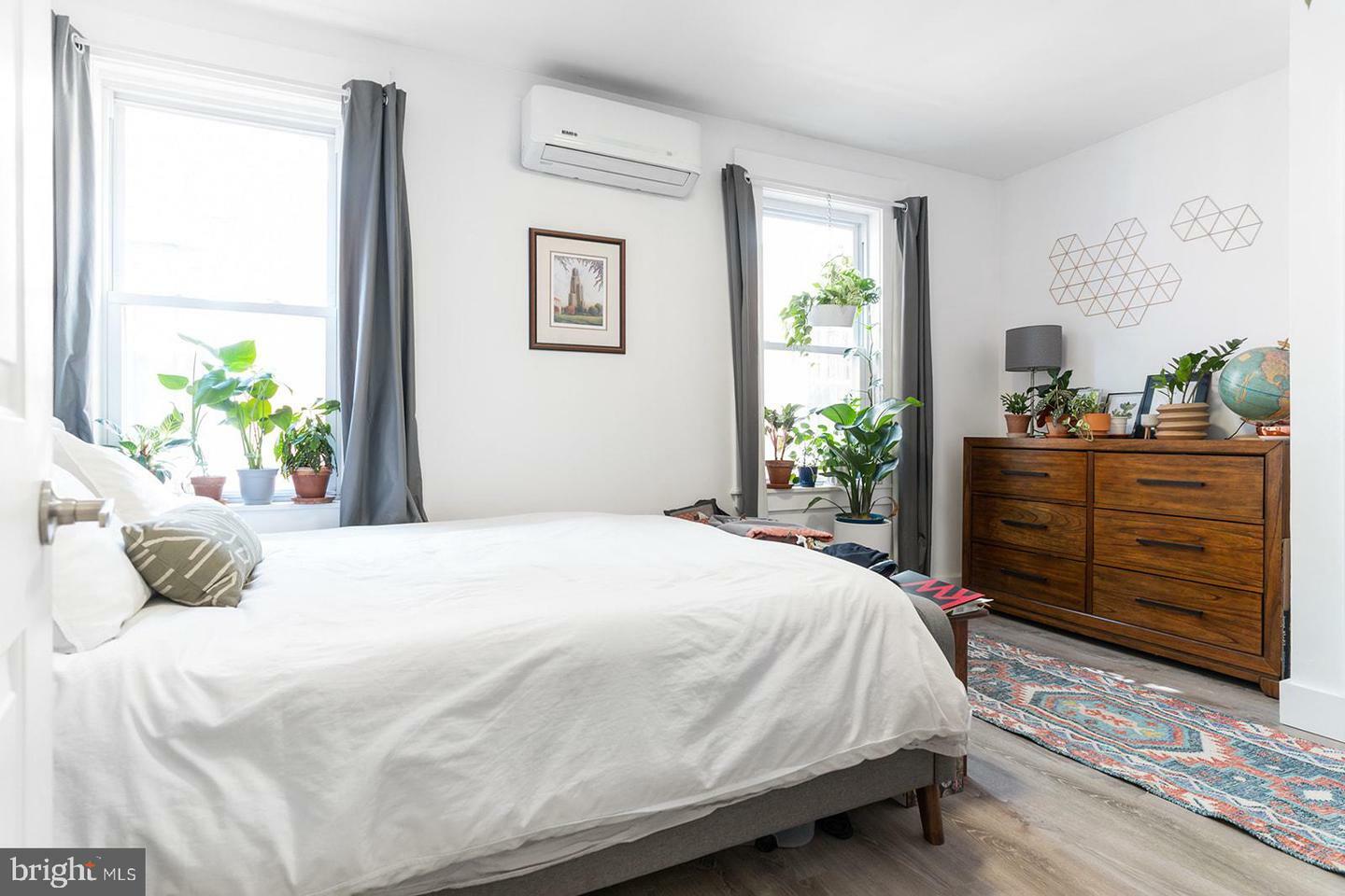 Property Photo: 125 W Susquehanna Avenue PA 19122