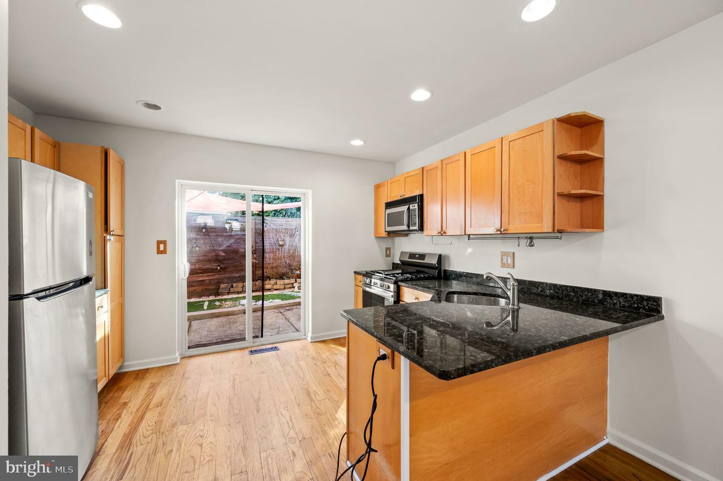 Property Photo: 985 N Randolph Street PA 19123
