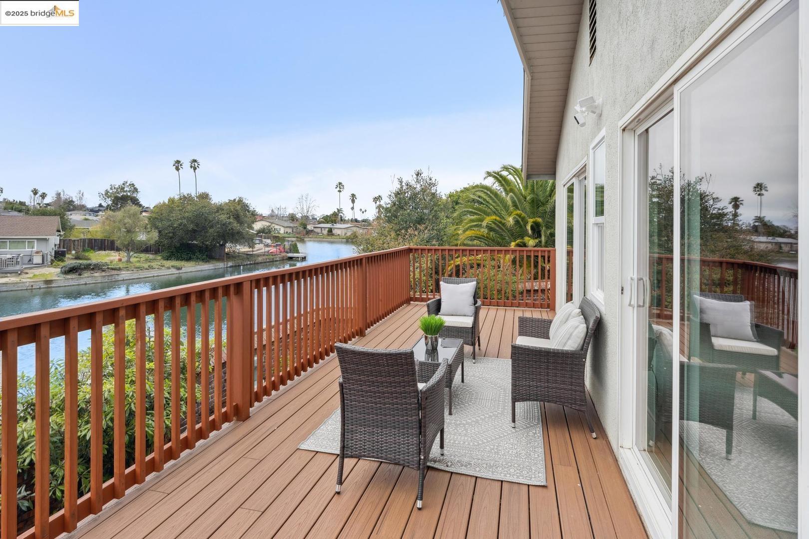 Property Photo: 1000 Sherman St CA 94501