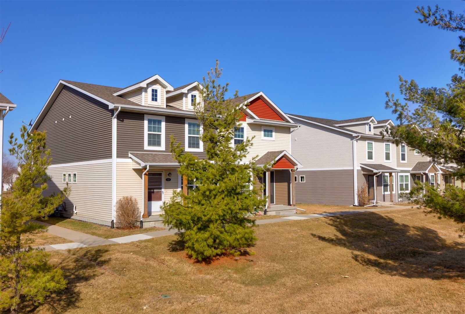 Property Photo:  5827 Marble Circle  IA 50131