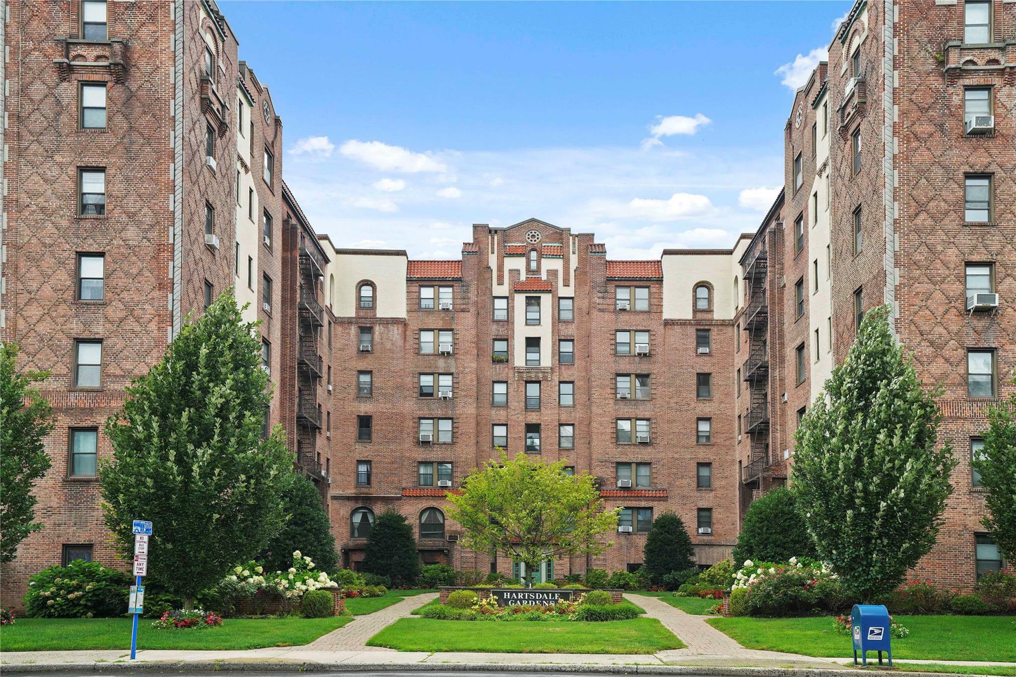 Property Photo: 37 N Central Avenue 1E NY 10530