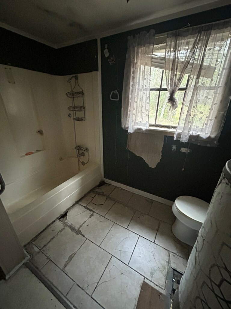 Property Photo: 476 Loving Road TX 75901