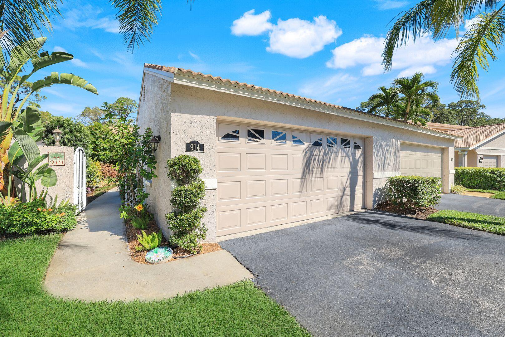 Property Photo: 914 Augusta FL 34113