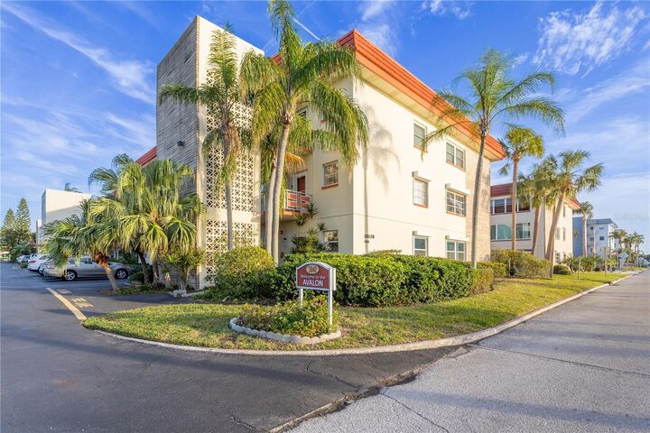 Property Photo: 5840 30th Avenue S 305 FL 33707