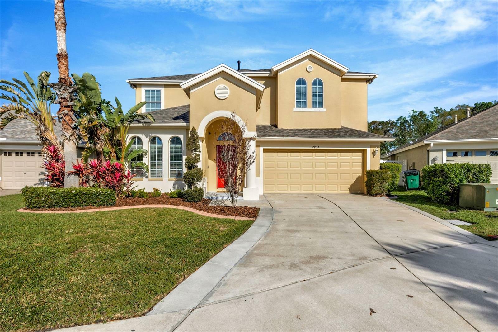 Property Photo:  2734 Silvermoss Drive  FL 33544 