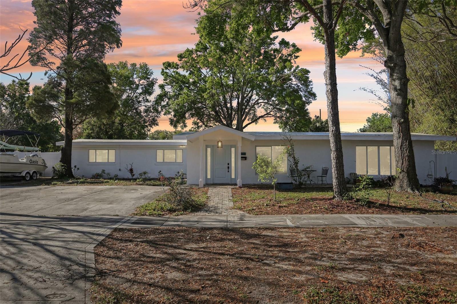 Property Photo: 766 86th Avenue N FL 33702
