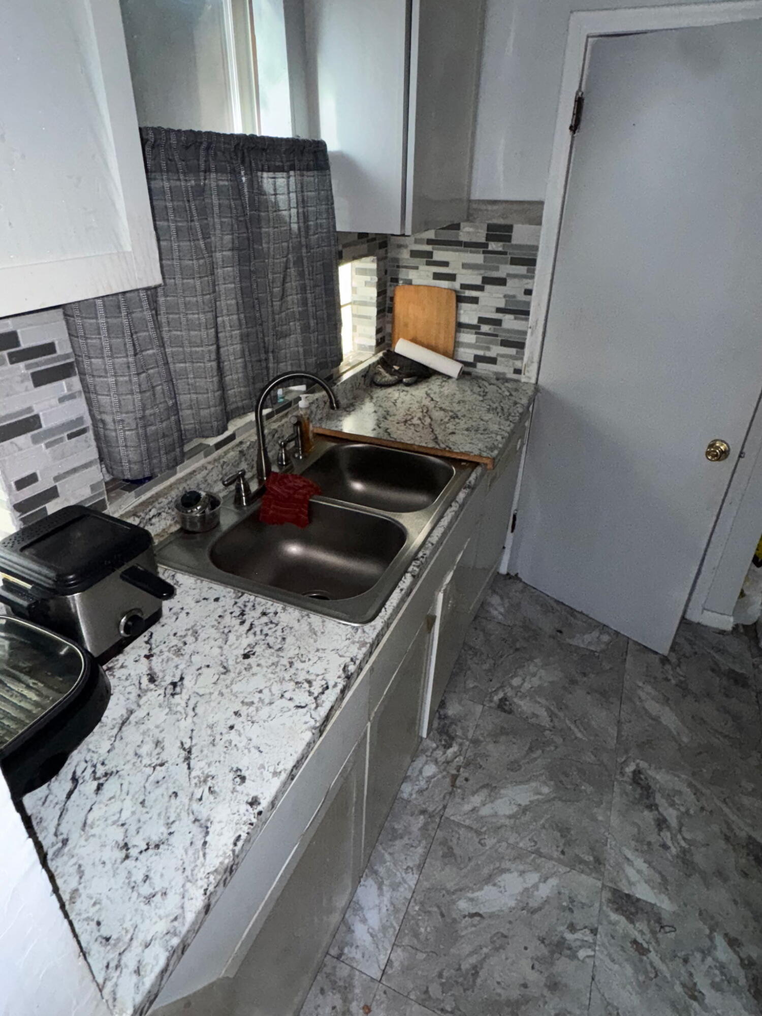 Property Photo: 15506 Oakfield Avenue MI 48227