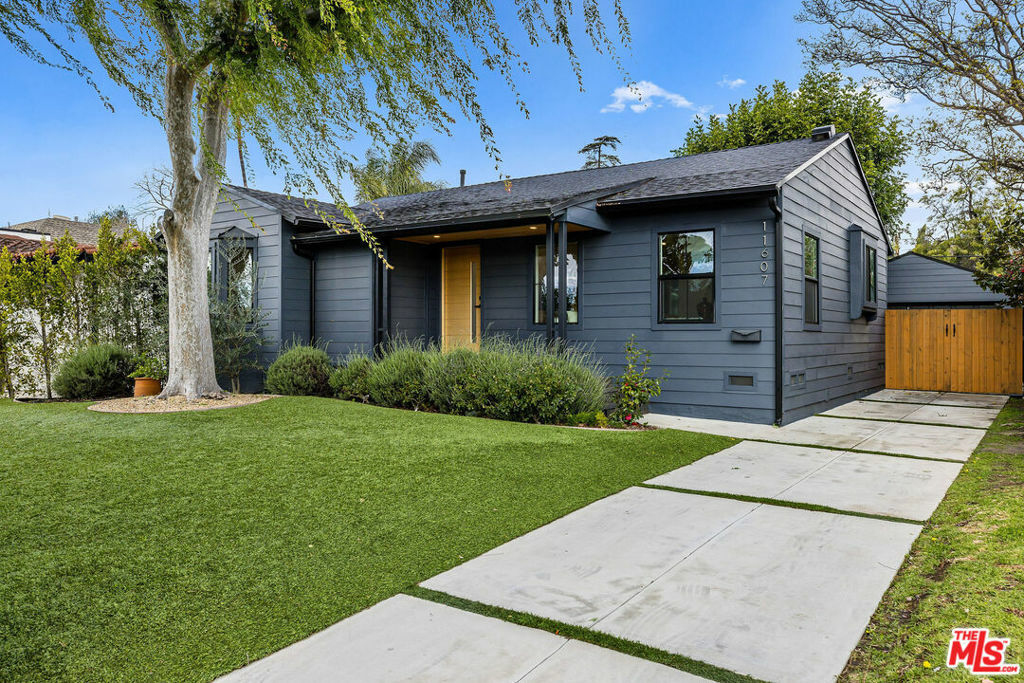 Property Photo: 11607 Otsego Street CA 91601
