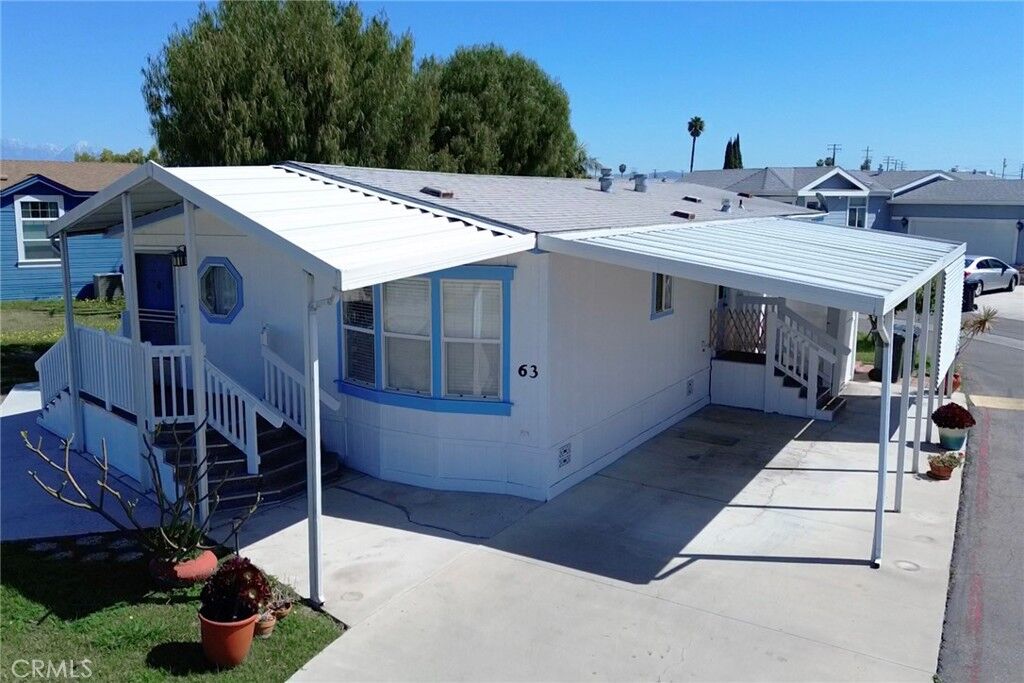 Property Photo: 63 Cherry 63 CA 92801
