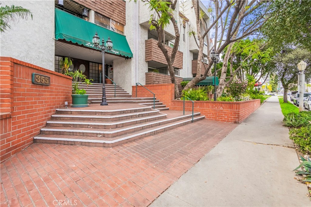 Property Photo: 355 S Los Robles Avenue 310 CA 91101