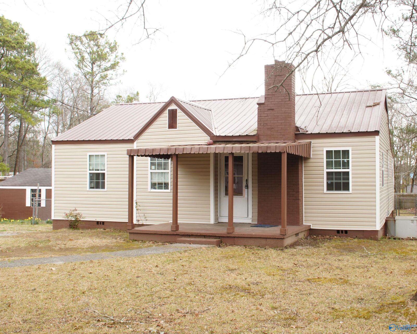 Property Photo: 216 Nunnally Avenue AL 35903