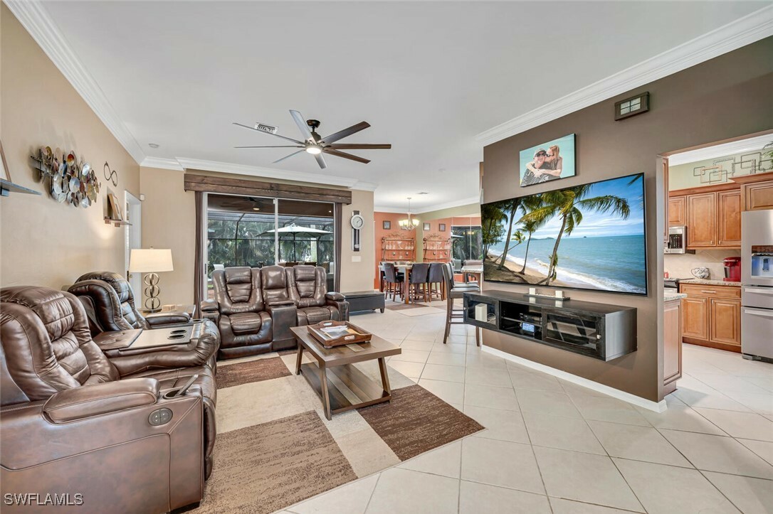 Property Photo:  246 Stanhope Circle  FL 34104 