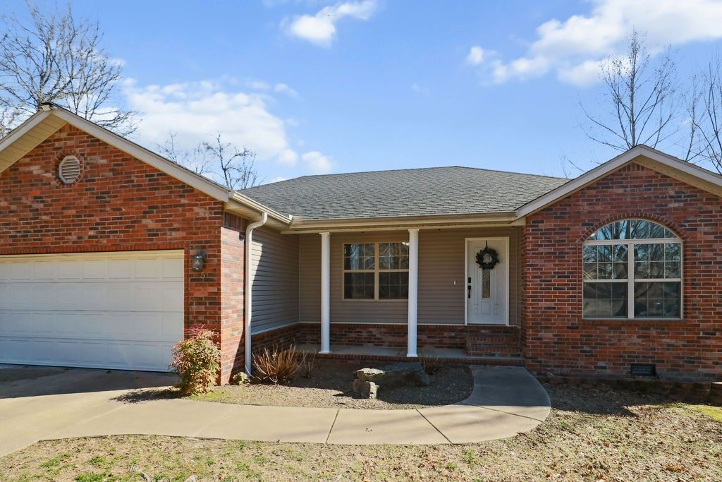 Property Photo:  5 Montgomery Lane  AR 72715 