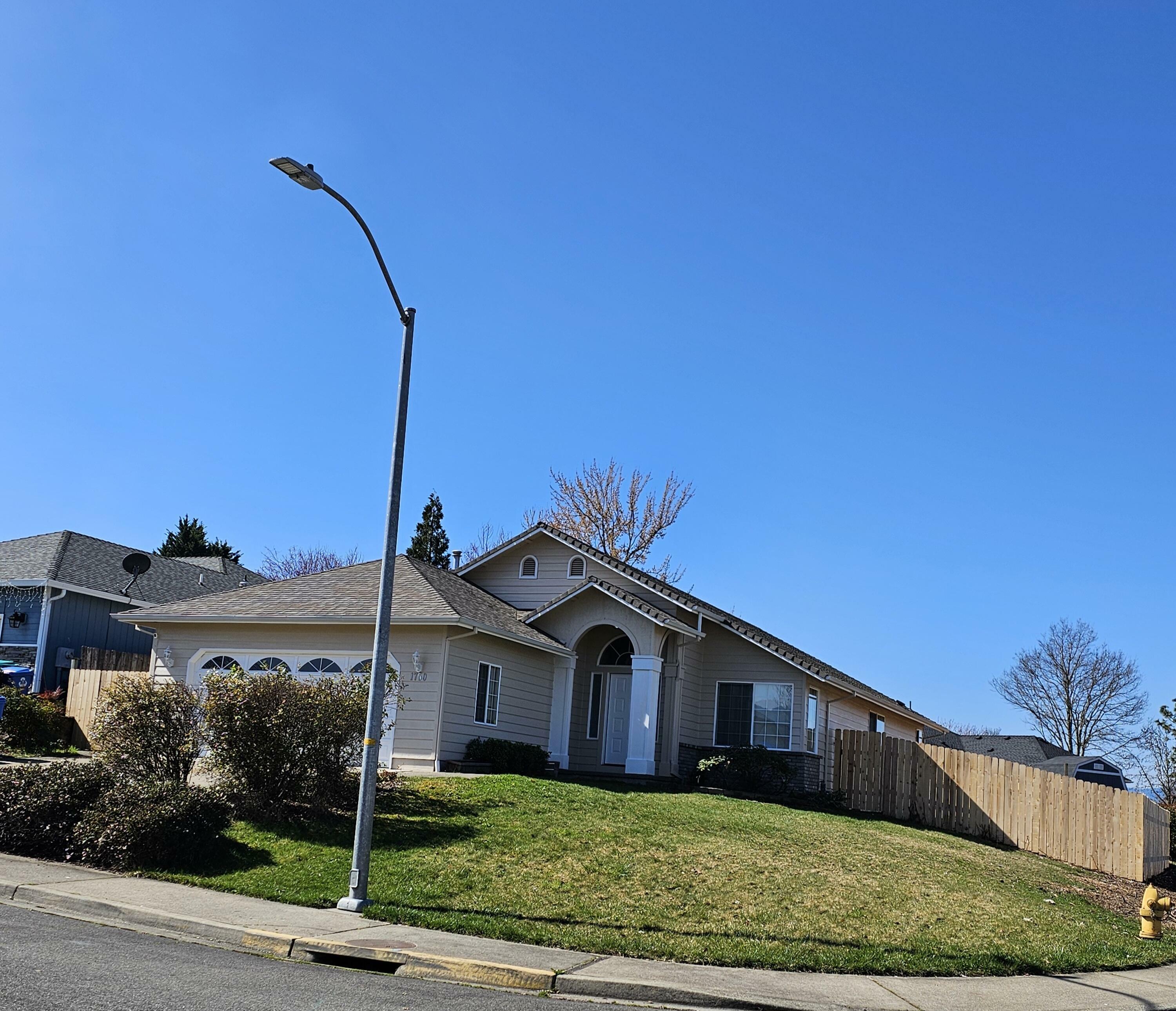 1750 Patriot Lane  Grants Pass OR 97527 photo
