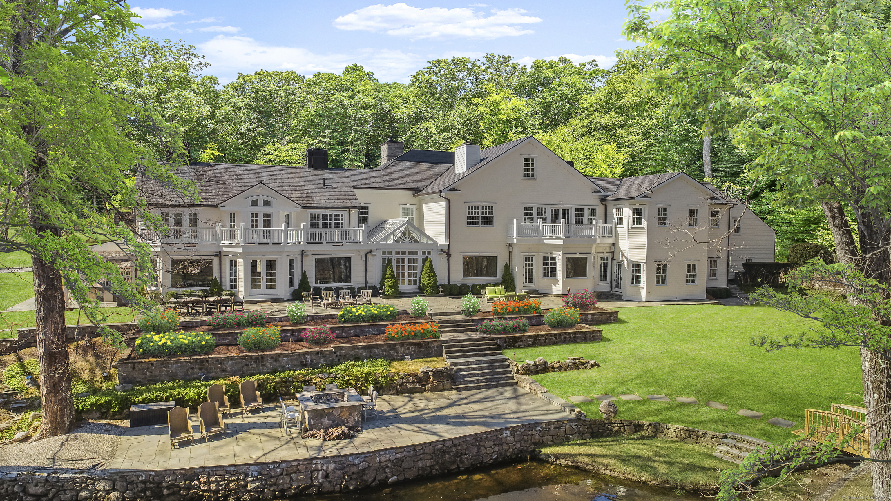 637 Valley Road  New Canaan CT 06840 photo