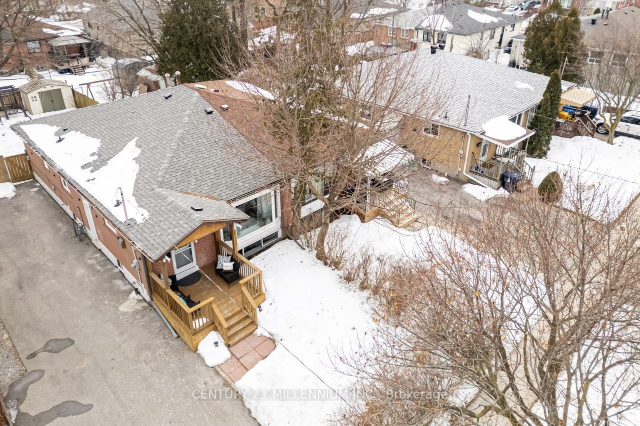 61 Newlands Avenue  Toronto ON M1L 1S1 photo