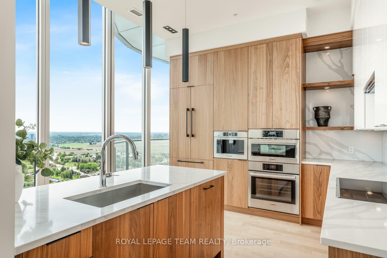 Property Photo: 805 Carling Avenue 4502 ON K1S 5W9