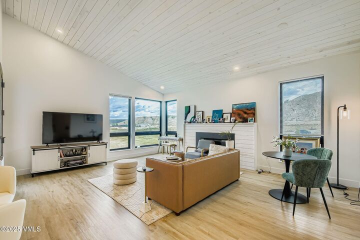 Property Photo:  91 Mount Hope Circle B-303  CO 81631