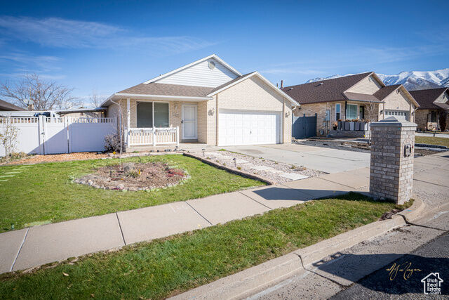 Property Photo:  880 E 5700 S  UT 84405