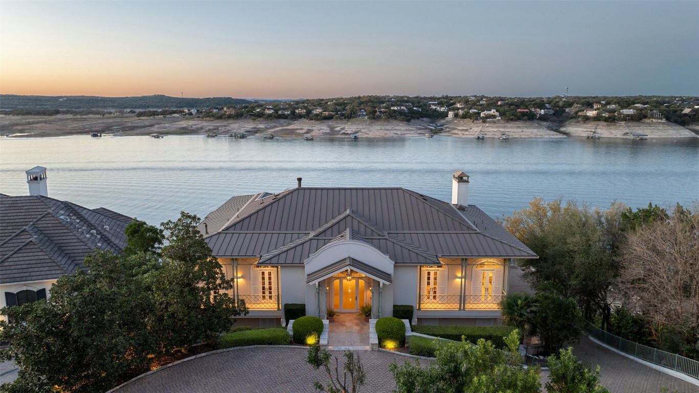 Property Photo: 715 Cutlass TX 78734