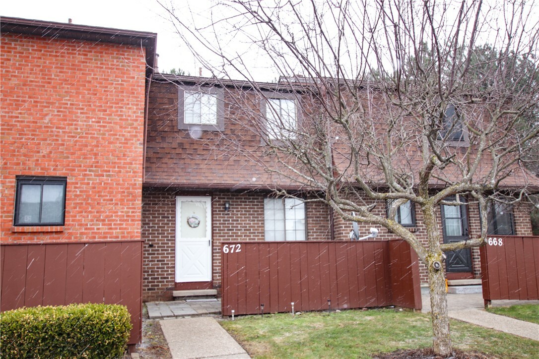 Property Photo: 672 Surrey Hill Way NY 14623