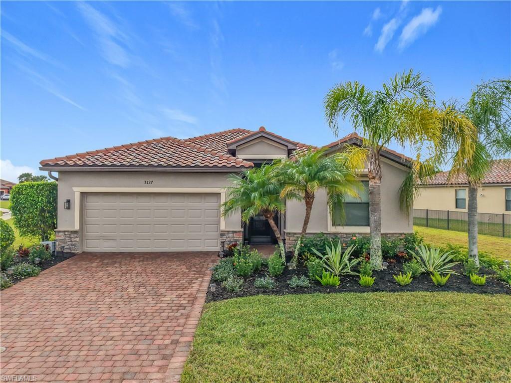 Property Photo: 2727 Via Piazza Loop FL 33905