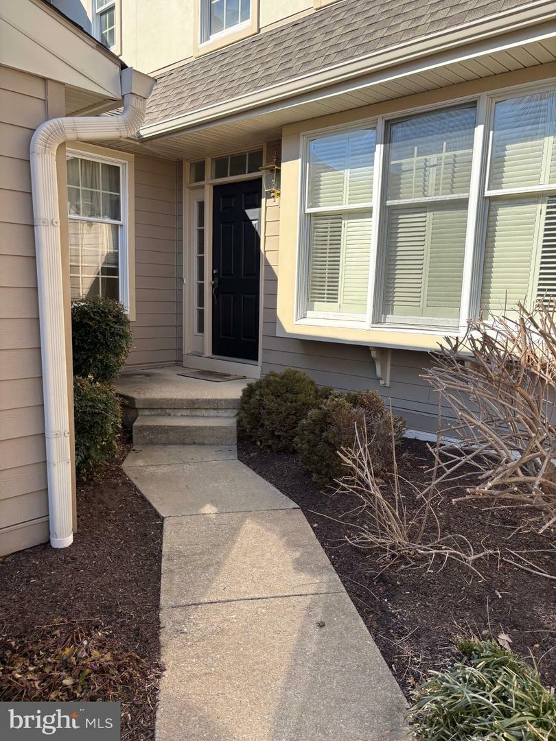 Property Photo: 1303 Circle Drive PA 19382