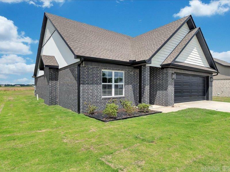 Property Photo: 185 Pintail Pointe AR 72442