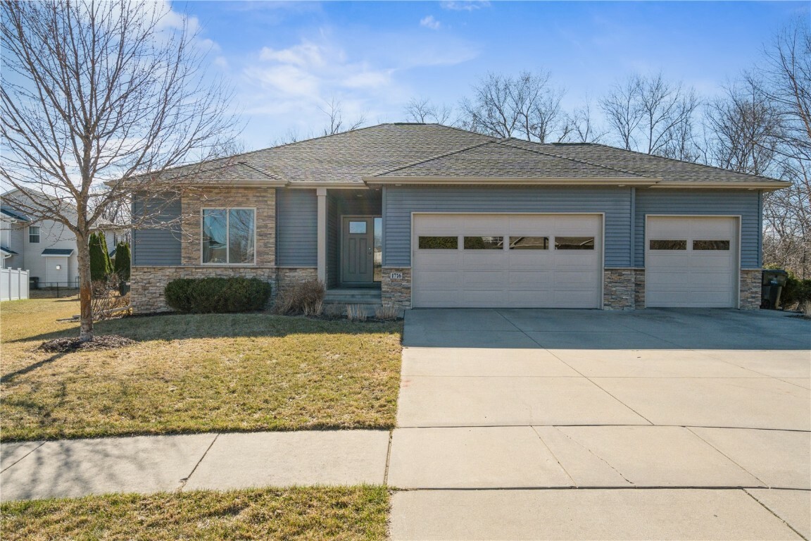 1716 Pioneer Court SE  Cedar Rapids IA 52403 photo