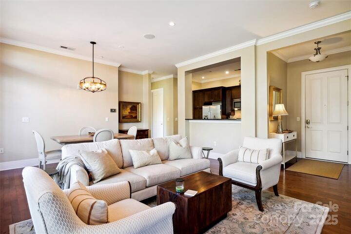 Property Photo: 5425 Closeburn Road 309 NC 28210
