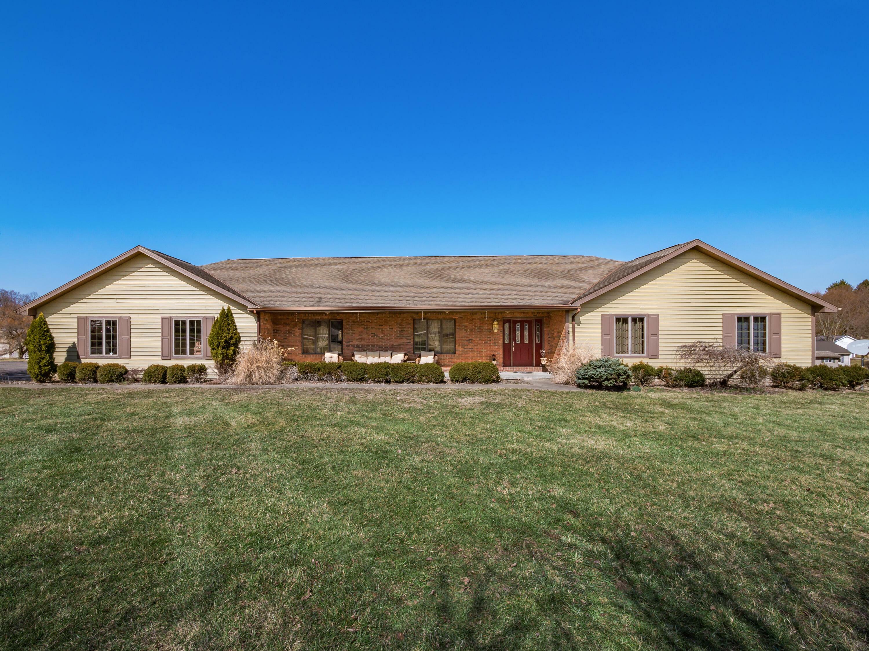 5023 Dresden Court  Zanesville OH 43701 photo