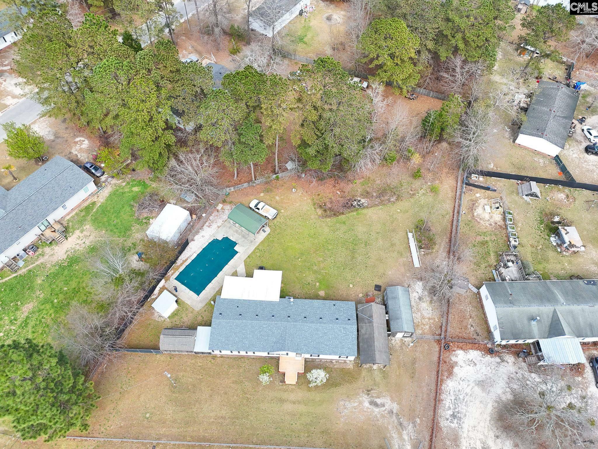 Property Photo: 207 Roundtree SC 29053