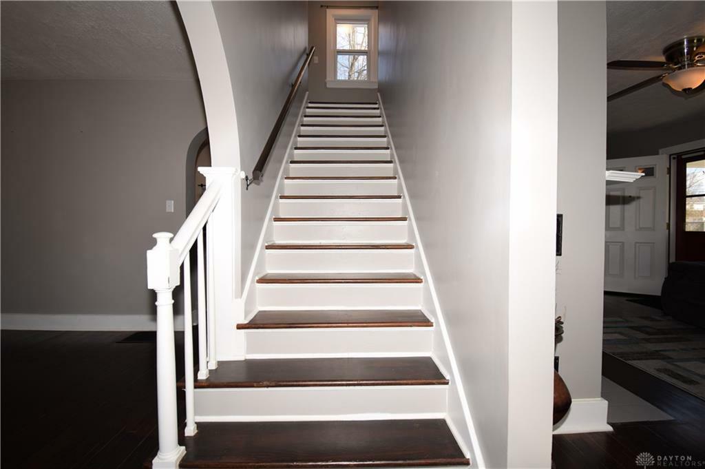 Property Photo: 800 Snowhill OH 45504