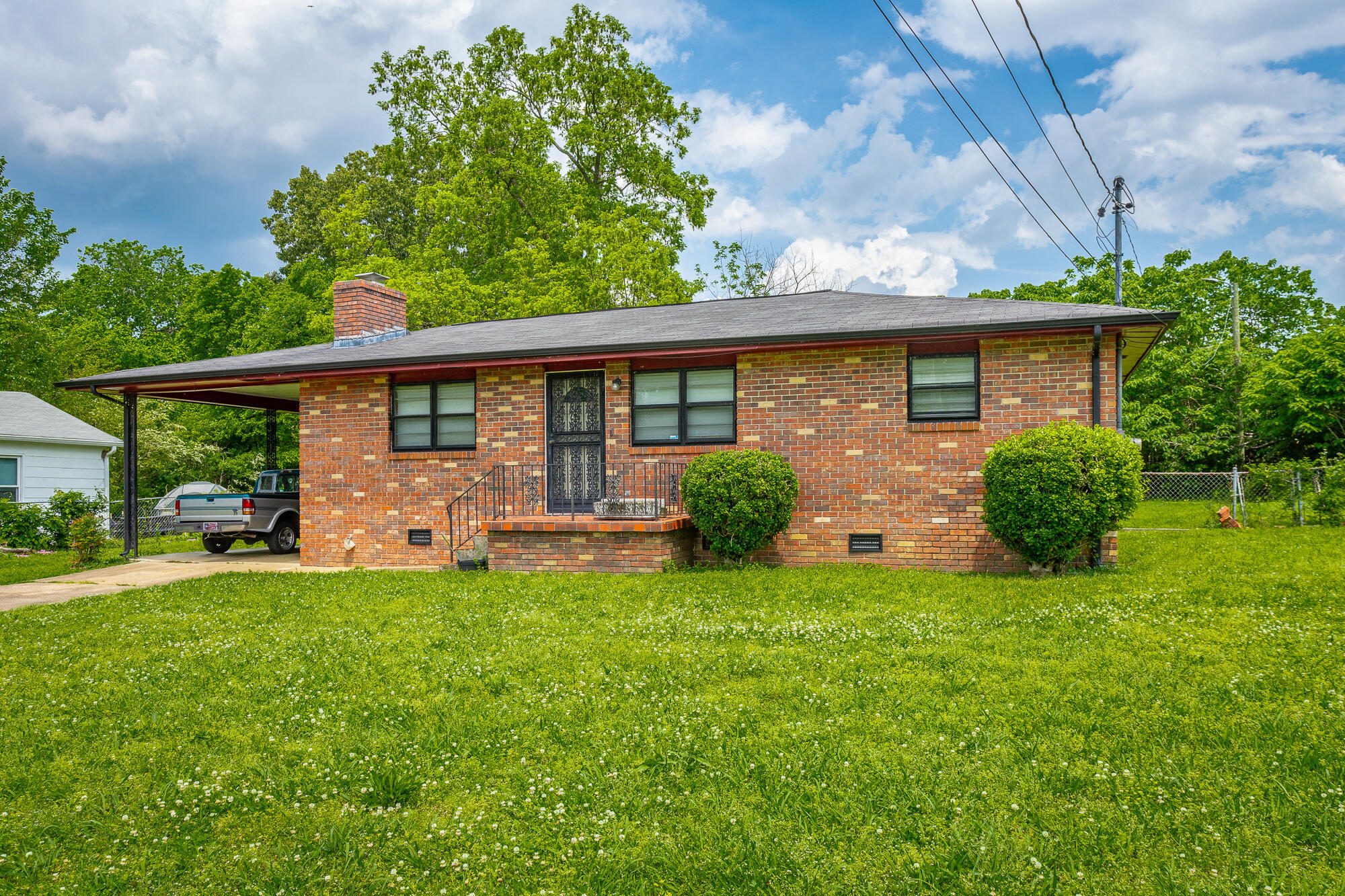 Property Photo:  2011 Robbins Street  TN 37404 