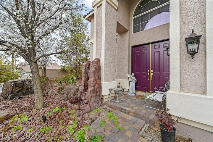 Property Photo: 1465 Via Savona Drive NV 89052