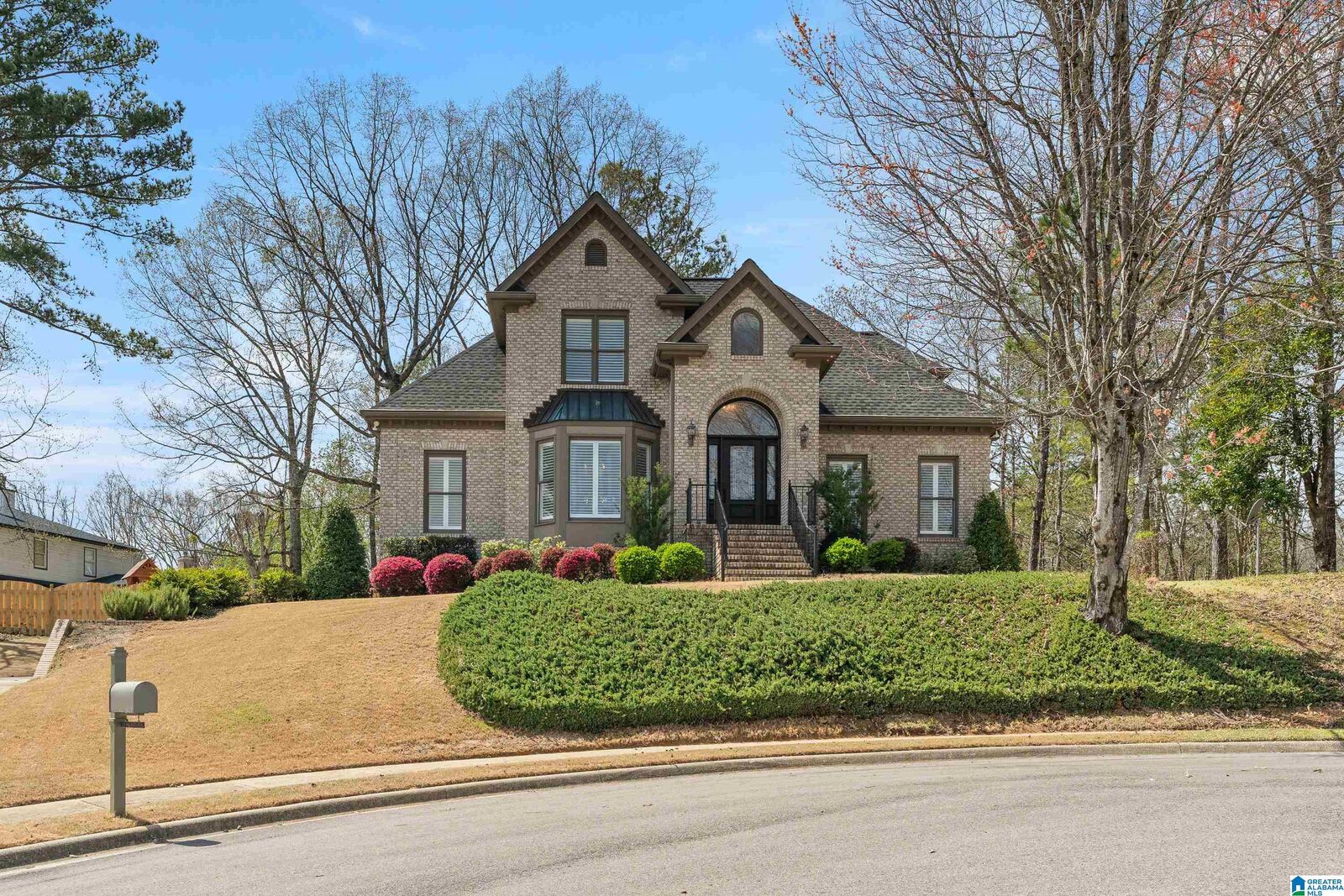 Property Photo: 709 Pine Trace Circle AL 35244