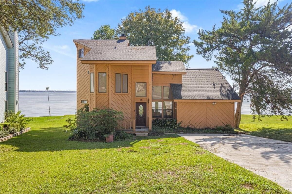 Property Photo:  182 Cedar Hill Dr  TX 77351 