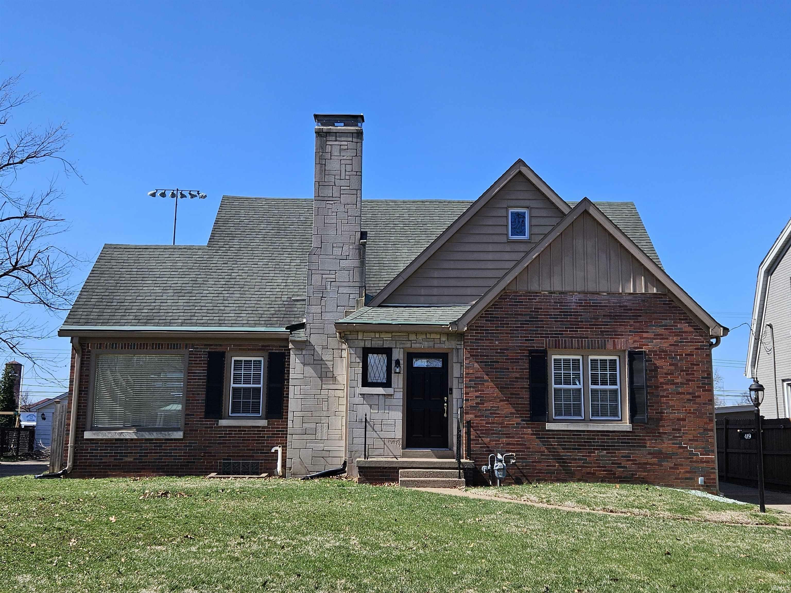 Property Photo: 419 Runnymeade Avenue IN 47714
