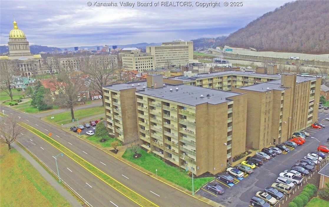2106 Kanawha Boulevard E 711  Charleston WV 25311 photo
