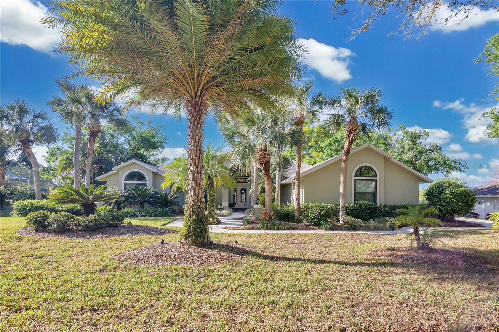 Property Photo: 2746 Park Royal Drive FL 34786