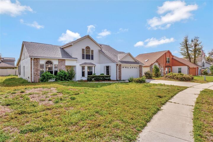 Property Photo: 975 Cross Cut Way FL 32750